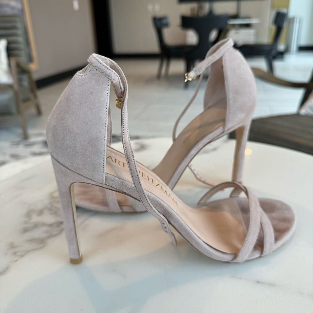 Stuart Weitzman nudistrong heel sandal